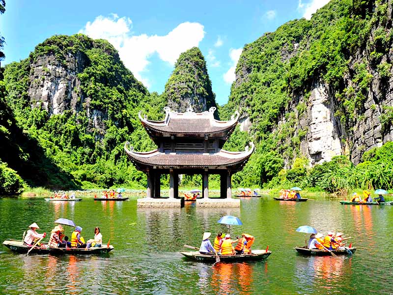 Ninh Binh Tour: Hanoi - Hoa Lu - Trang An Grottoes - Mua Cave - 1 Day