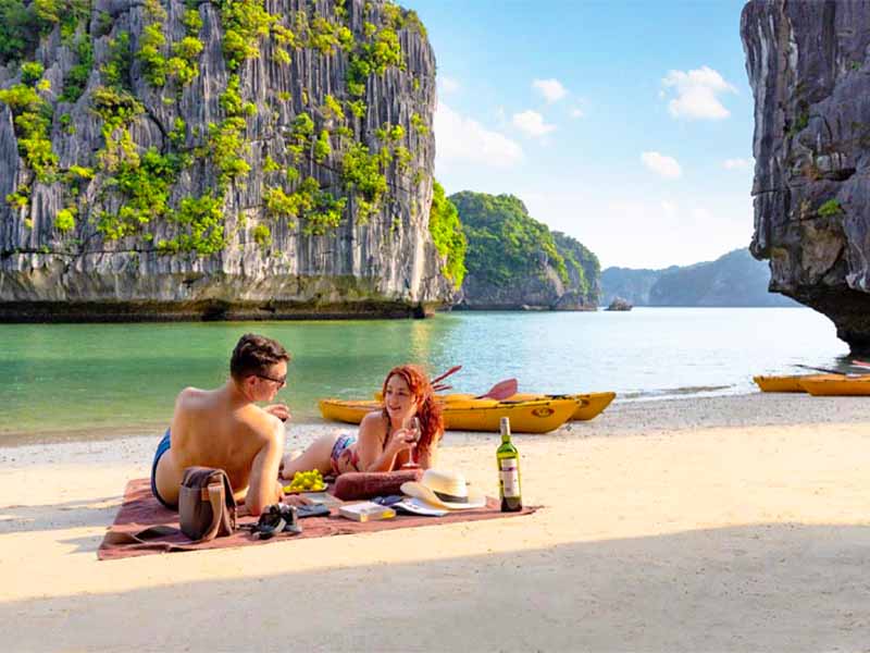 Ninh Binh Tour Package 5D4N: Hanoi - Ninh Binh - Halong Bay - Sapa - Hanoi