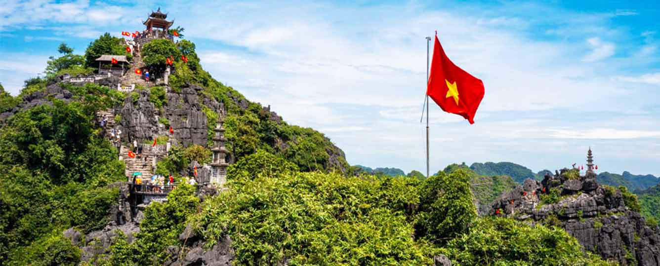 Ninh Binh Tour - 2 Days 1 Night: Hanoi - Bai Dinh - Trang An - Hoa Lu - Tam Coc - Mua Cave